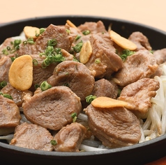 熟成豚顎肉の鉄板仕立て