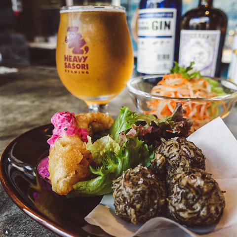 HEAVY SASORI BREWING TAPROOM wr[T\u[CO^bv[