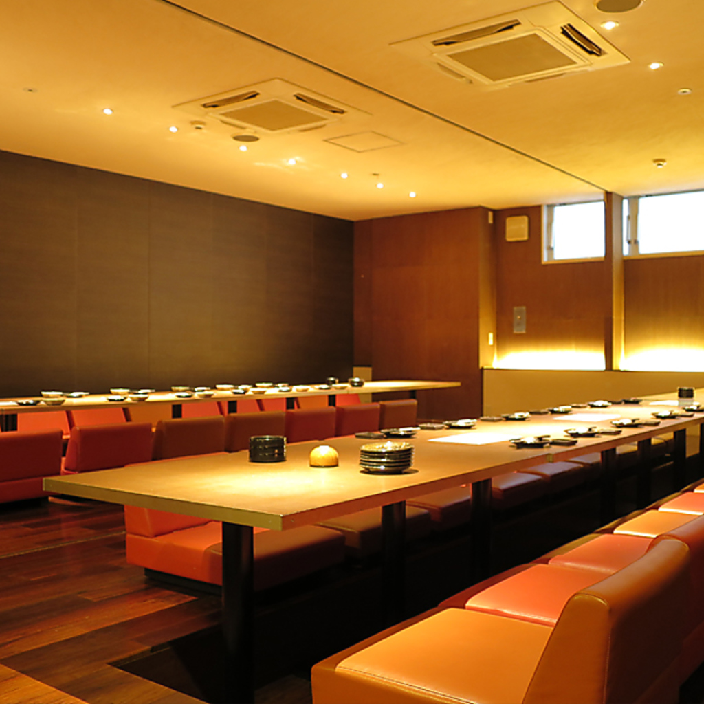 広々使えるお席は、会社宴会や各種打ち上げにもおすすめです！最大70名様までOK！