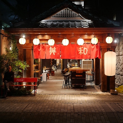 大阪名物が食べられる☆明るく活気ある店内でお酒も弾む！宴会もお任せください！