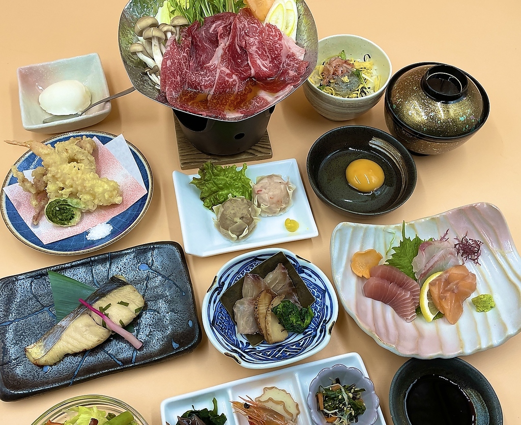 接待や各種宴会等でのご利用におすすめな飲み放題付きコースをご用意♪