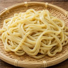 出汁香る定番の一品◆お肉を乗せても美味しい沖縄そば