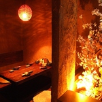 店内は、少人数用の雰囲気自慢の個室多数。こちらは人気No.2の個室。