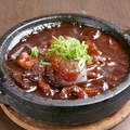 料理メニュー写真 【5大名物】和牛すじのどて煮/527円