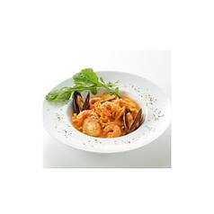 シーフードとイセエビソース　リングイネパスタ