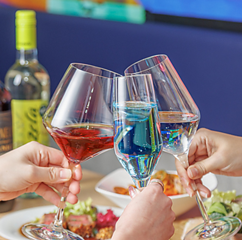 お得なカウンター割引や時間値引きなど、安く飲み会を楽しめる洋食居酒屋！イタリアンメニューも充実