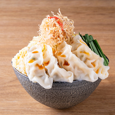 鹿児島黒豚鶏白湯餃子～鹿児島県産黒豚餃子を贅沢に使用した濃厚鶏白湯仕立て～