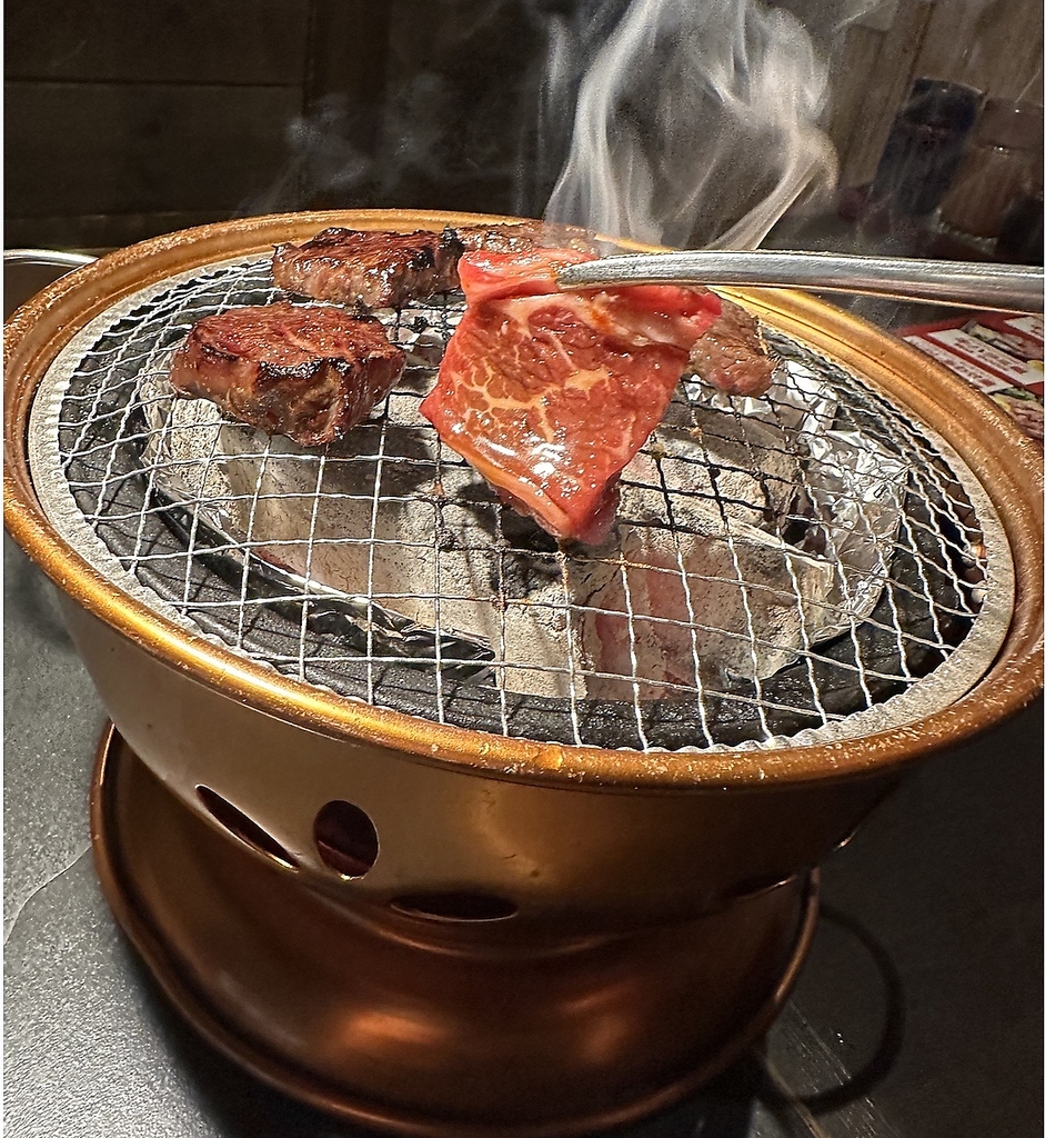 ジューシーな肉汁が噛むほどに溢れ出し、焼いた時の香りは食欲をそそる◎プチ贅沢な一日になるかも？