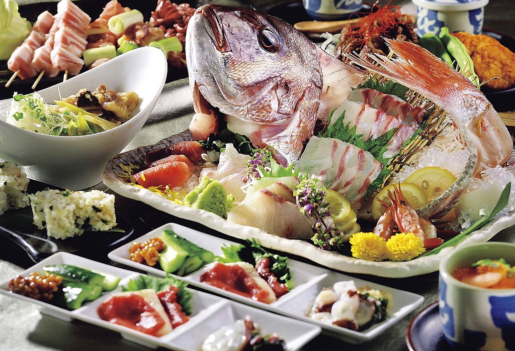 各種宴会にもオススメの90分飲み放題付コースは5000円～ご準備しております！