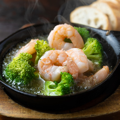 焼き鳥の他にも豊富なメニュー！一品料理からお食事も♪