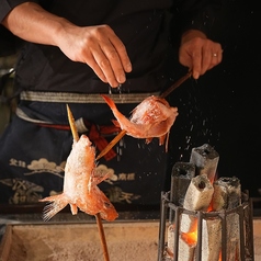 炭火で焼く、こだわりの逸品