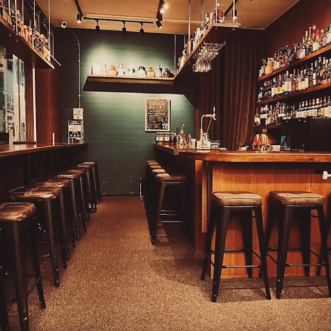 お酒の美術館 阪急西院駅前店の写真