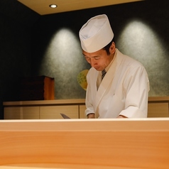 那古野 輝々の特集写真