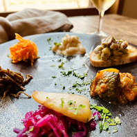ワインとの調和を重視した素材と技で生み出す一皿