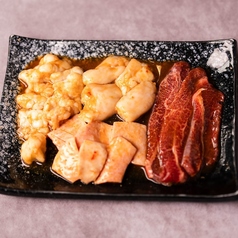 【店主厳選！こだわりのホルモン】定番から希少部位までバラエティー豊かに取り揃えてます！の写真