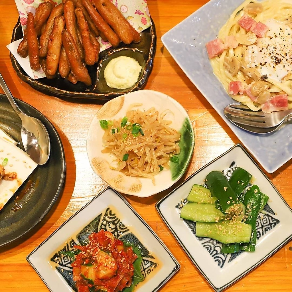 素材の旨みを活かした創作料理を多彩にご用意。飽きのこない逸品揃い。