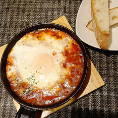 濃厚トマトソースと卵のスキレット　Oven baked Egg&Tomato Sauce