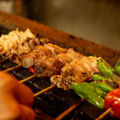 こだわり抜いた絶品の【炭火焼き鳥】をご賞味あれ！