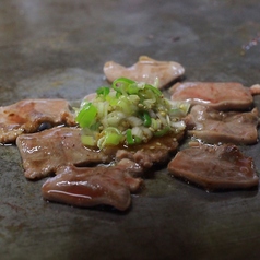 タンのネギ塩ダレのせ