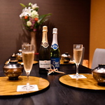 ２名様からお使い頂ける個室を完備しております。用途に合わせてご利用下さい。