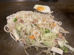 ホルモン焼うどん