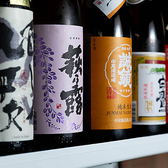全国から厳選した日本酒を常時12種類以上ご用意しております。利き酒付き飲み放題もご用意しております