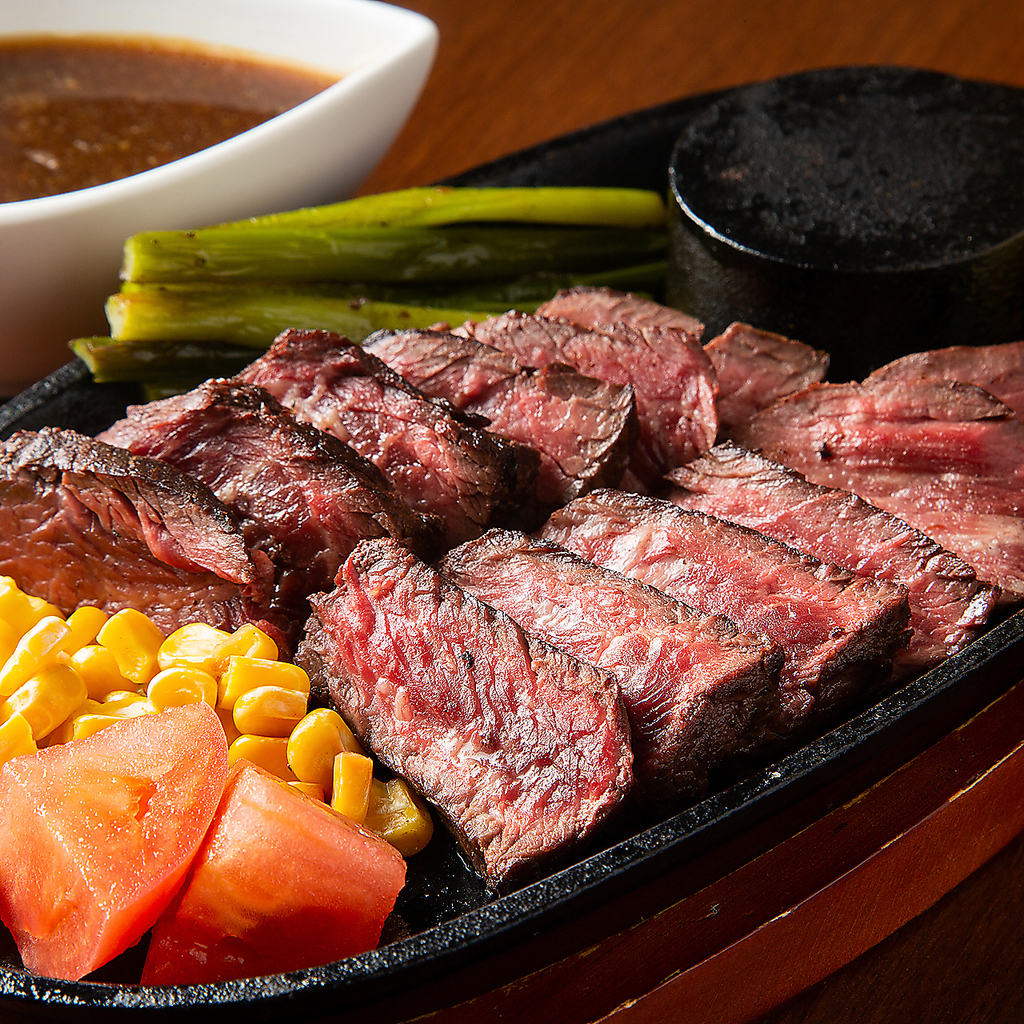 オーナー独自のルートで上質なお肉を安価で仕入れ、リーズナブルにご提供いたします！