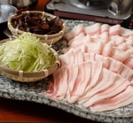 沖縄産のあぐー豚を使用したしゃぶしゃぶをご堪能いただけます☆各種コースご用意しております◎