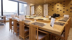 カウンター席が11席