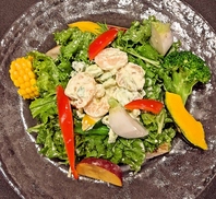 ボリュームあるサラダ