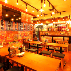 【活気溢れる店内で貸切宴会】水炊き・焼き鳥等の鶏料理を存分に楽しめる居酒屋です!お酒も1杯329円の生ビールから日本酒、焼酎等、各種取り扱っております!