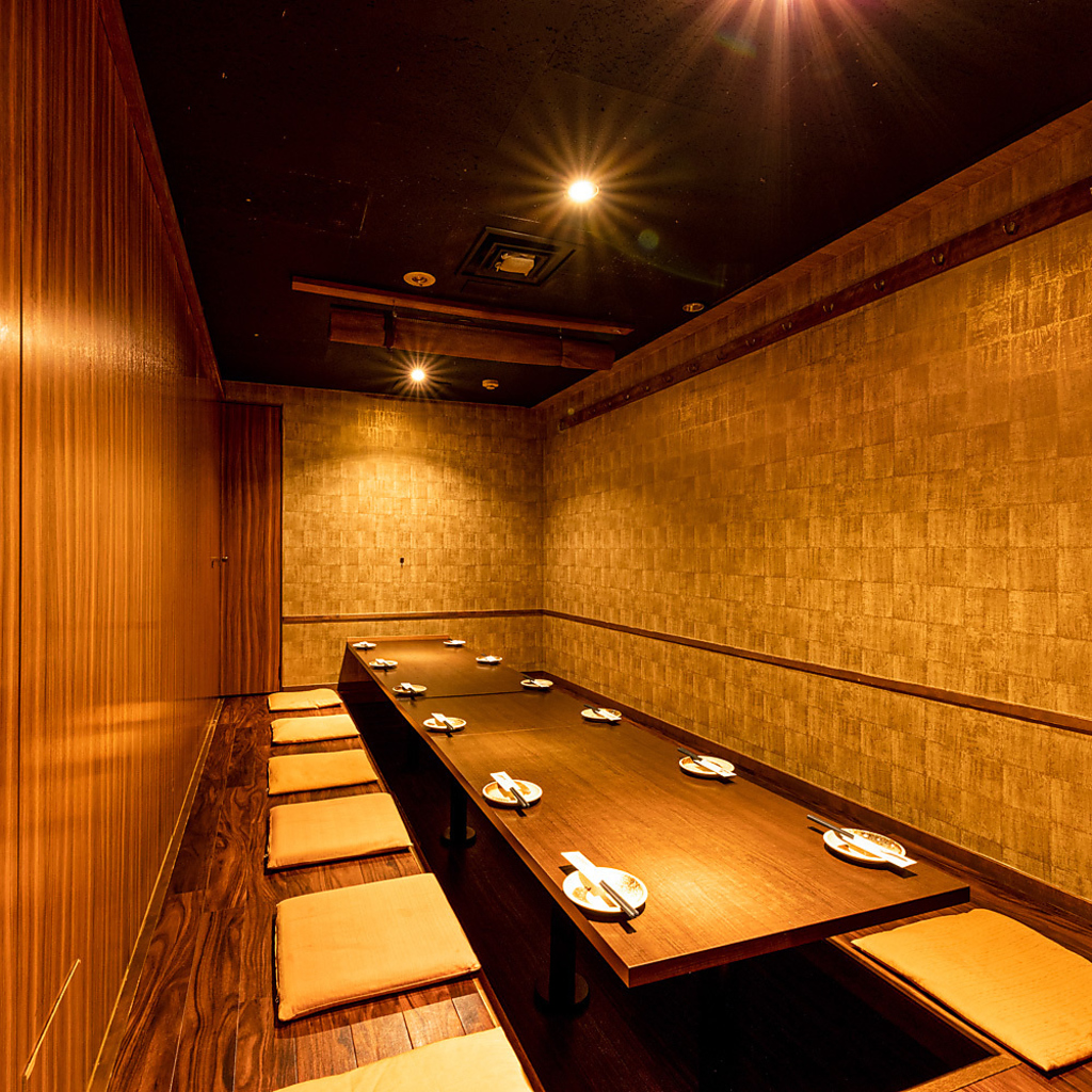 団体様のご利用も大歓迎しております！掘りごたつ個室なので足を伸ばしならリラックスできます◎