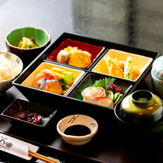 かりんの華やか箱御膳