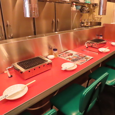 2名様でもゆっくりお話ししながら焼肉を楽しめるカウンター席を用意してます。