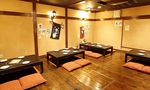 全席掘りごたつになっており、個室は最大30名様まで宴会可能。仲間や同僚とワイワイと^_^