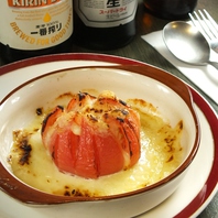 トマトのチーズオーブン焼き560円（税抜）