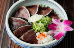 本日の鮮魚で藁焼き