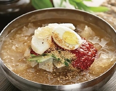 豚ウォリー 冷麺/キムチマリクッス 各