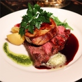 料理メニュー写真 牛フィレ肉＆フォアグラのソテー フォアグラとマッシュルームの赤ワインソース