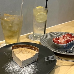 cafe and bar Legame カフェアンドバーレガメの特集写真