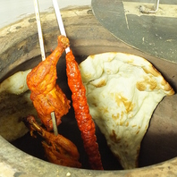 本格石窯を使って焼きあげる絶品ナンと肉料理☆