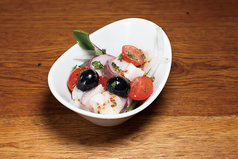 タコとミニトマト、オリーブマリネ