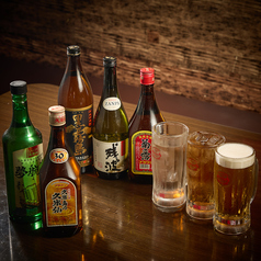 気兼ねなく楽しむセルフ飲み放題◎お好きなお酒で乾杯♪