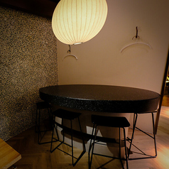 テーブルのご利用も。デートなどに