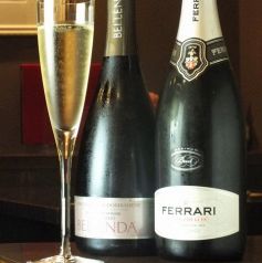 女子会などにも最適な飲み放題コースも！