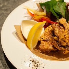 鶏もも肉のからあげ