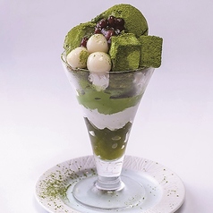 濃い抹茶のパフェ