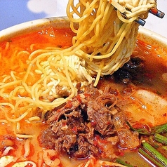 ラーメン各種(カルビ/ユッケ/みそ) ※画像はカルビラーメンです