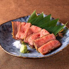 牛タンの炭火焼き