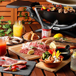 新宿の空や夜景を眺めながら楽しむビアガーデン&BBQは絶品♪